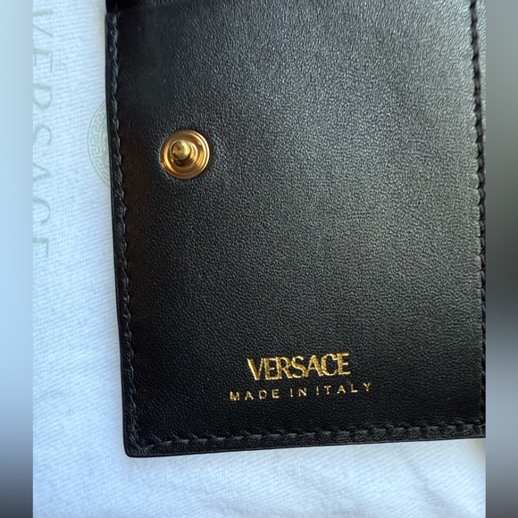 Versace Medusa Unico Quilted Lamb Leather Wallet - Picture 6 of 10